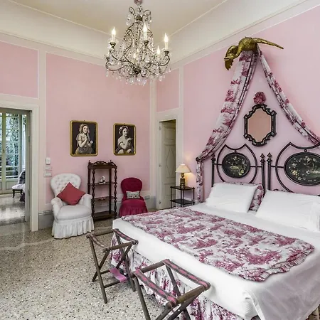 Holiday home Lussuosa Sulle Sponde Dello Splendido Di Torno