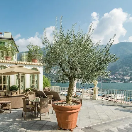 Lussuosa Sulle Sponde Dello Splendido Di Holiday home Torno