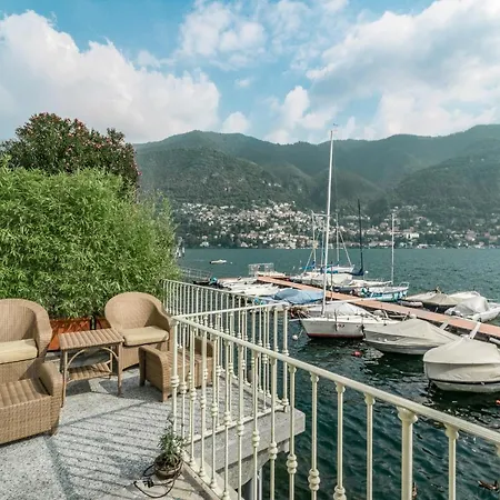 Lussuosa Sulle Sponde Dello Splendido Di Feriehus